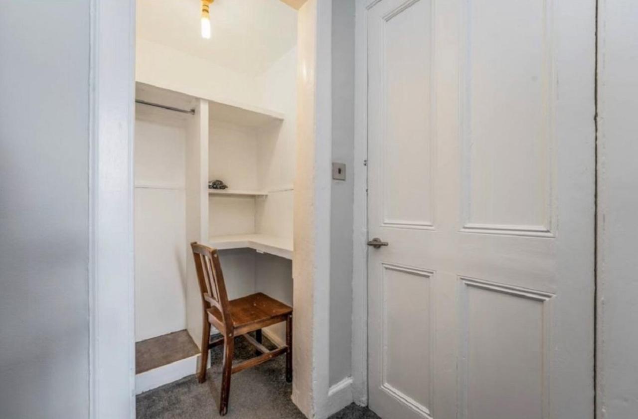Spacious & Comfortable 3 Bedroom Apartment - Near City Centre - Free Parking Available - Sleeps Up To 5 Guests Edinburgh Ngoại thất bức ảnh