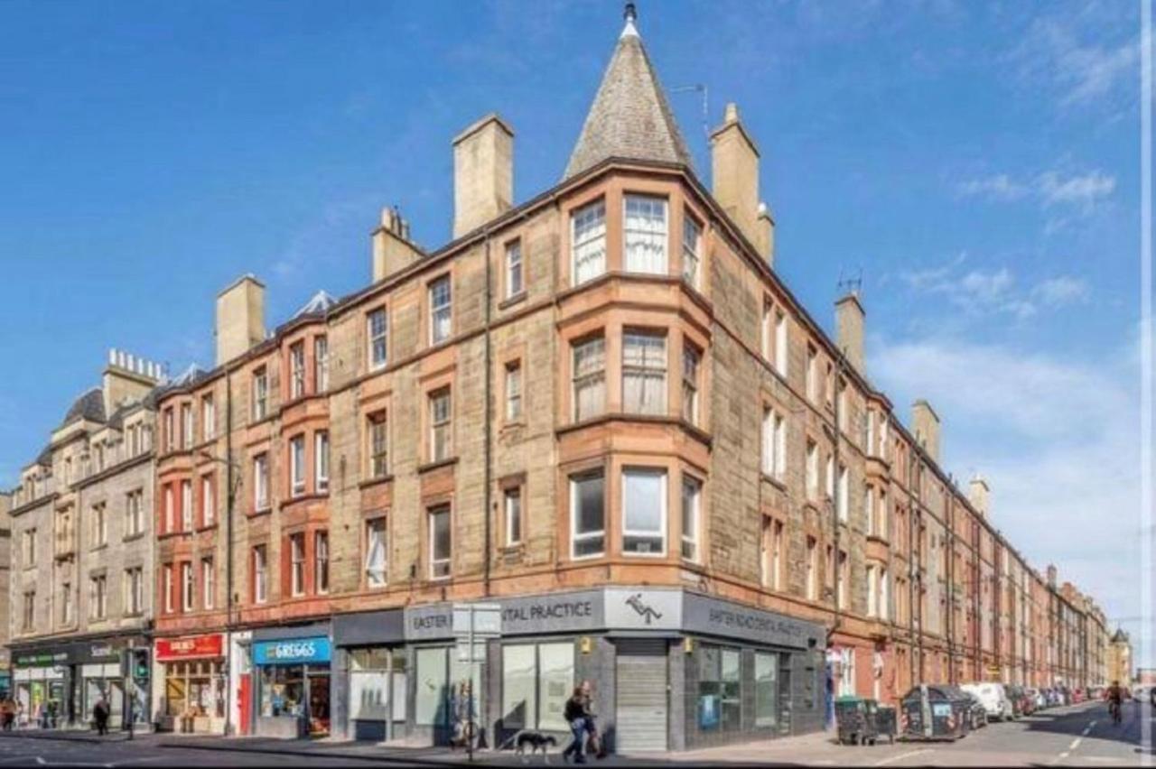 Spacious & Comfortable 3 Bedroom Apartment - Near City Centre - Free Parking Available - Sleeps Up To 5 Guests Edinburgh Ngoại thất bức ảnh