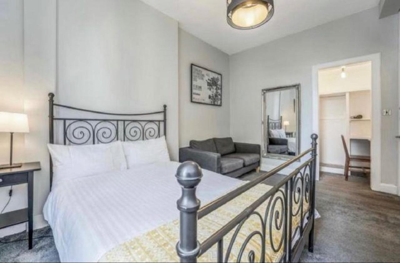 Spacious & Comfortable 3 Bedroom Apartment - Near City Centre - Free Parking Available - Sleeps Up To 5 Guests Edinburgh Ngoại thất bức ảnh